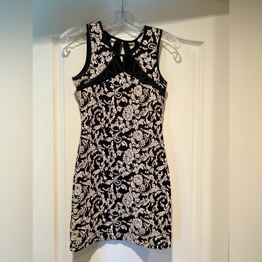 LF baroque style cocktail mini dress black and cream